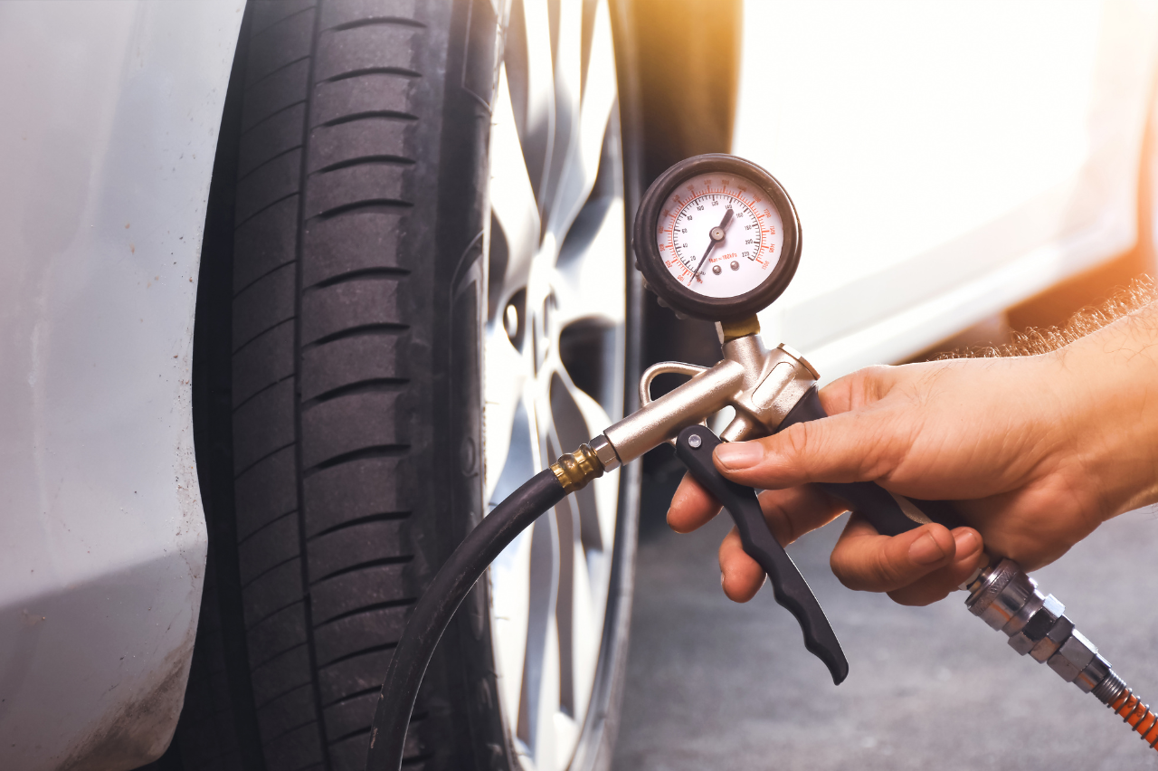 Quel type de compresseur pour gonfler pneu voiture ? 